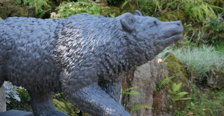 Bärenstatue im Schlosspark Ballenstedt
